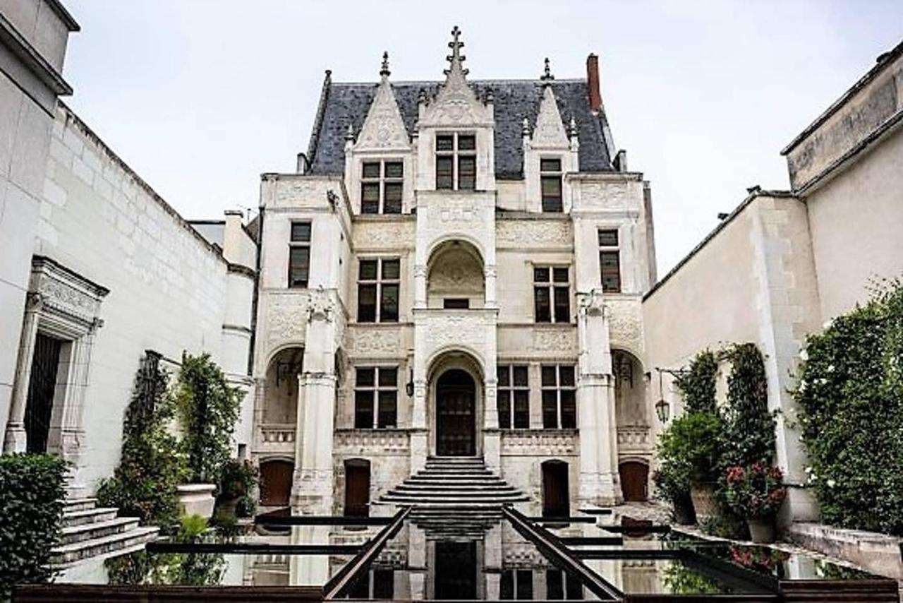 Appartement De Charme Au Coeur Du Centre Historique Tours Exterior photo